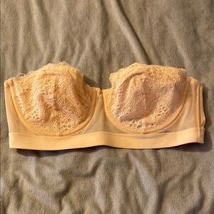 LIVELY Lace Strapless Bra in Cream w/ removable straps